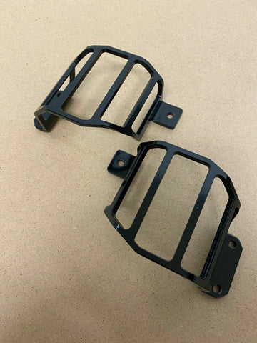 Rear Stop Tail Brake Light Guards Protection Grilles to fit Land Rover Defender